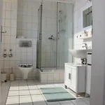 Historische Altbauwohnungen Im Zentrum Von - Apolonialiving