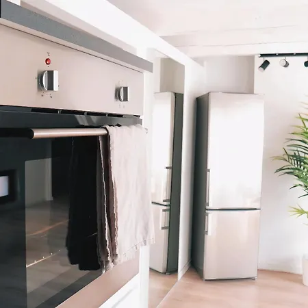 Ferienhaus Historische Altbauwohnungen Im Zentrum Von - Apolonialiving