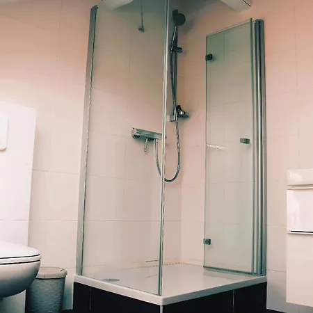 Historische Altbauwohnungen Im Zentrum Von - Apolonialiving *