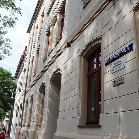 Historische Altbauwohnungen Im Zentrum Von - Apolonialiving * Zwickau