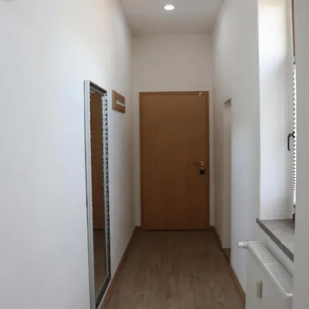 Ferienhaus Historische Altbauwohnungen Im Zentrum Von - Apolonialiving *